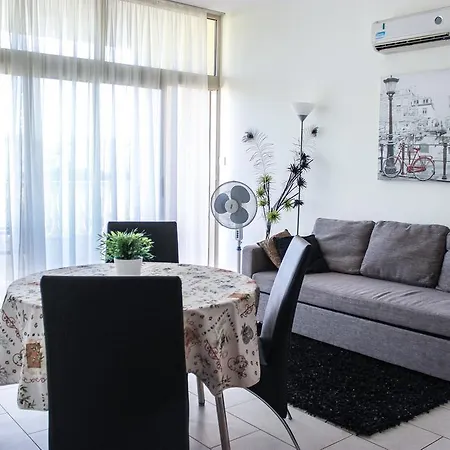 Apartment King's Gardens