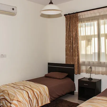 King's Gardens פאפוס