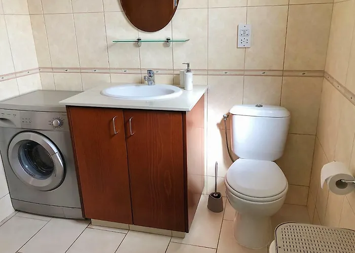 King's Gardens 파포스