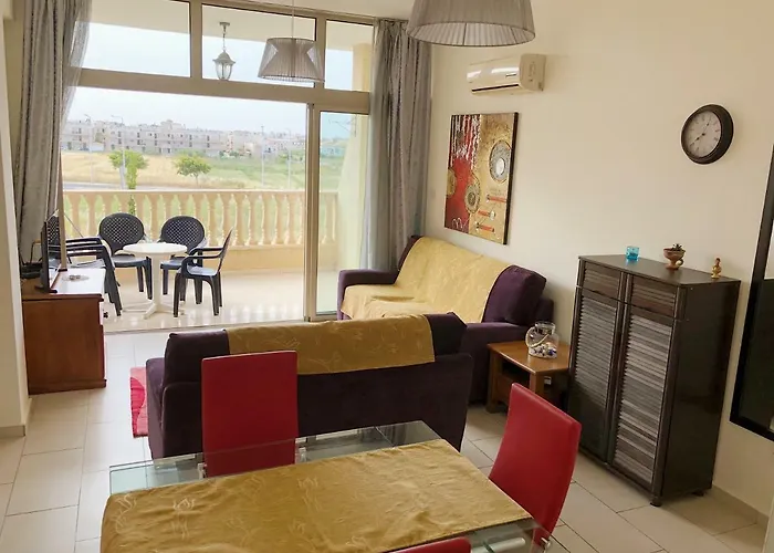 아파트 King's Gardens 파포스