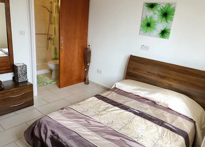 King's Gardens 파포스