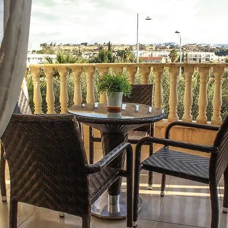 公寓 King's Gardens *